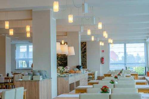Hotel *** Nat Jaros?awiec