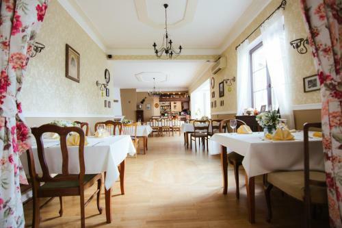 Hotel Dw�r Konstancin