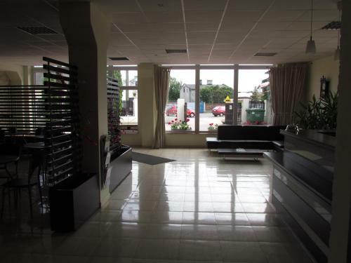 Motel Silver