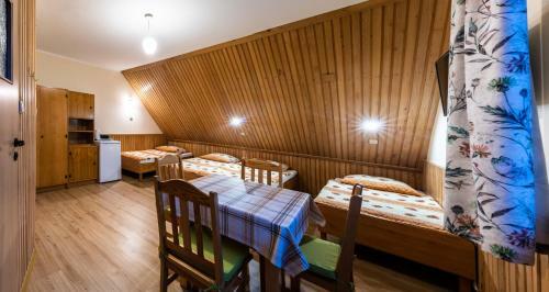 Hostal Dom Nad Jeziorem ?hubka?