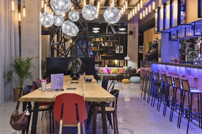 Hotel Moxy Katowice Airport