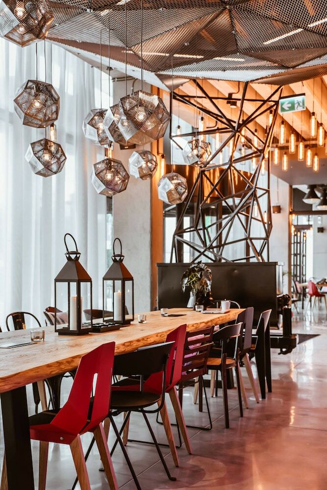 Hotel Moxy Katowice Airport