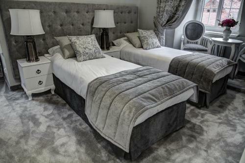 Bed & Breakfast Pa?ac W B?dzowie