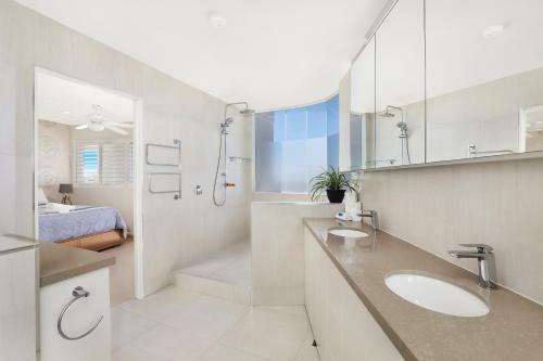 Hotel Beachside Resort Kawana Waters