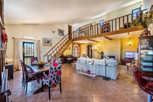 Algoz Villa Sleeps 4 Pool Air Con Wifi