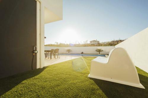 Deluxe Villa - Holiday House - By Sch