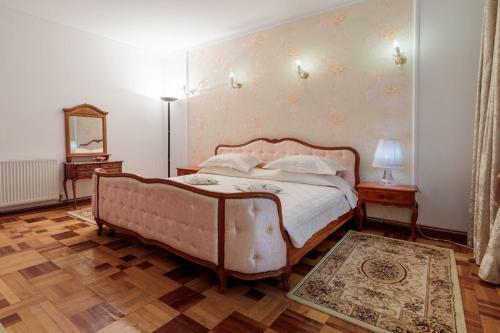 Hostal Former Ceausescu's Vila Crizantema