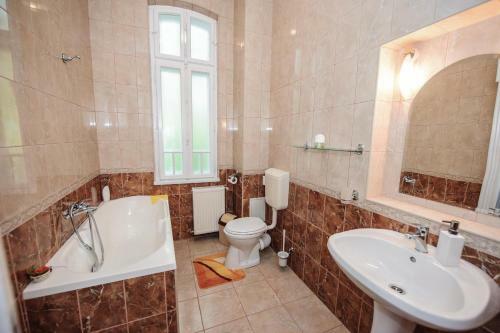 Hostal Vila Lili