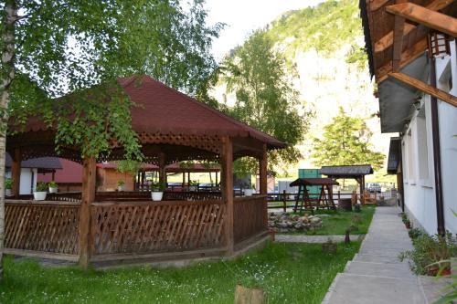 Hostal Vila Nico