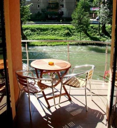 Hostal Pension Camelia