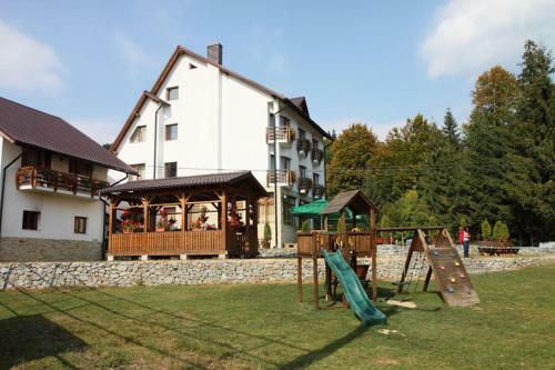 Hostal Pensiunea Vraja Muntelui
