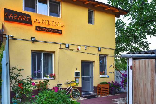 Bed & Breakfast Cazare De Mijloc