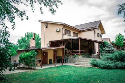 Hostal Pensiunea Bujorul