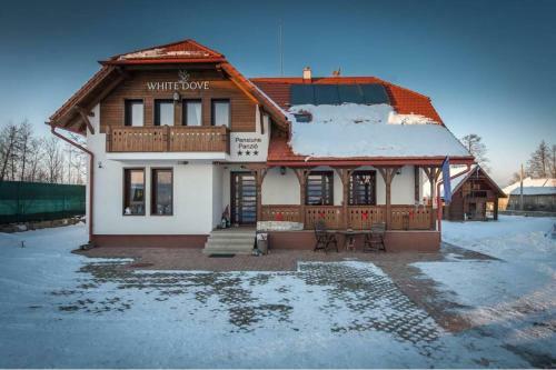 Hostal White Dove Pension