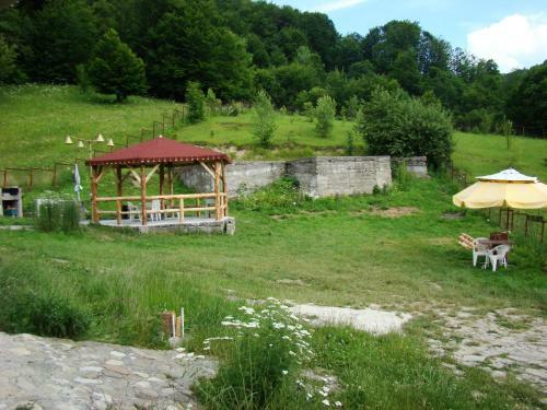 Hostal Barlogul Ursilor Lepsa