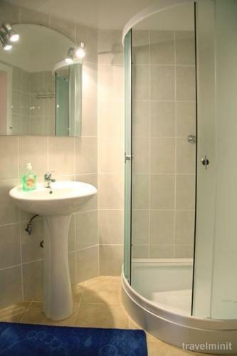 Hostal Z�rug Vend�gh�z