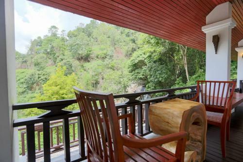 Hotel Kangsadarn Resort And Waterfall