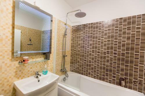 Rivera Apartments-palas