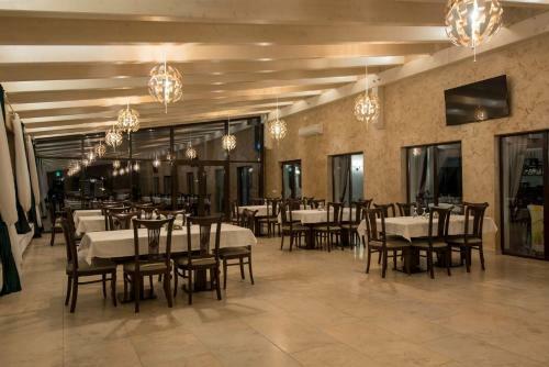 Hotel Axa Travel