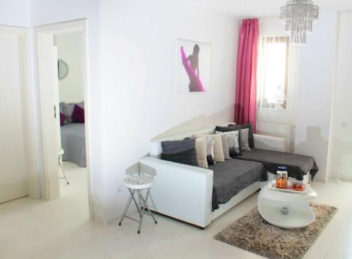 White Luxury Apartment