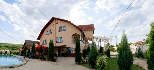 Hostal Giandra Resort