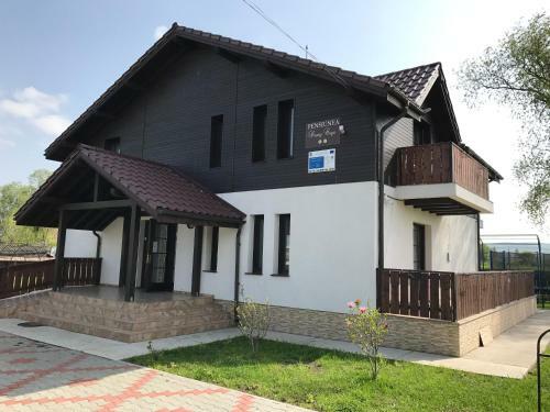Hostal Pensiunea Dany - Crys