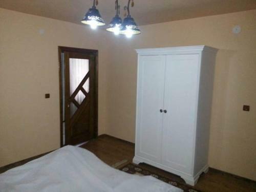 Hostal Pensiune La Becu