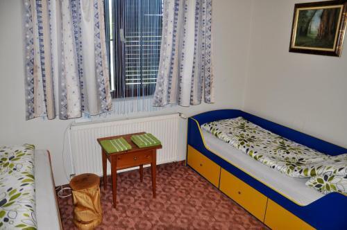 Hostal Guesthouse Djuric