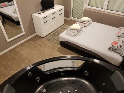 Ceca Apartman
