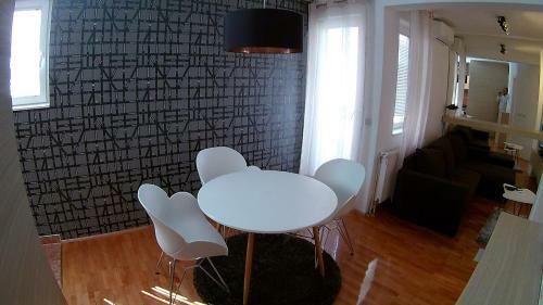 Bulevar Apartments