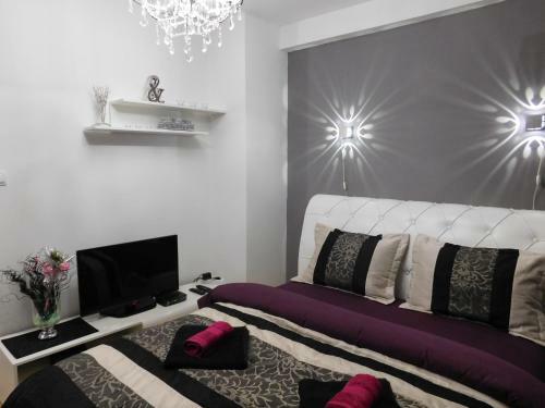 Velvet Lux Apartment