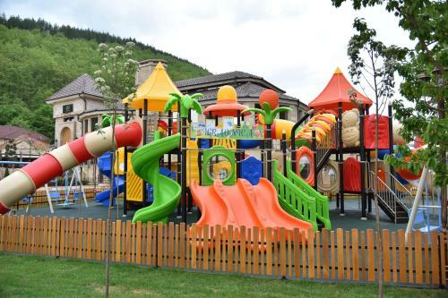 Hotel Emrovic Raj