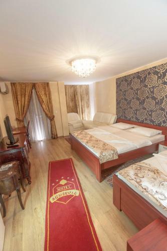 B&B Agu?evi?