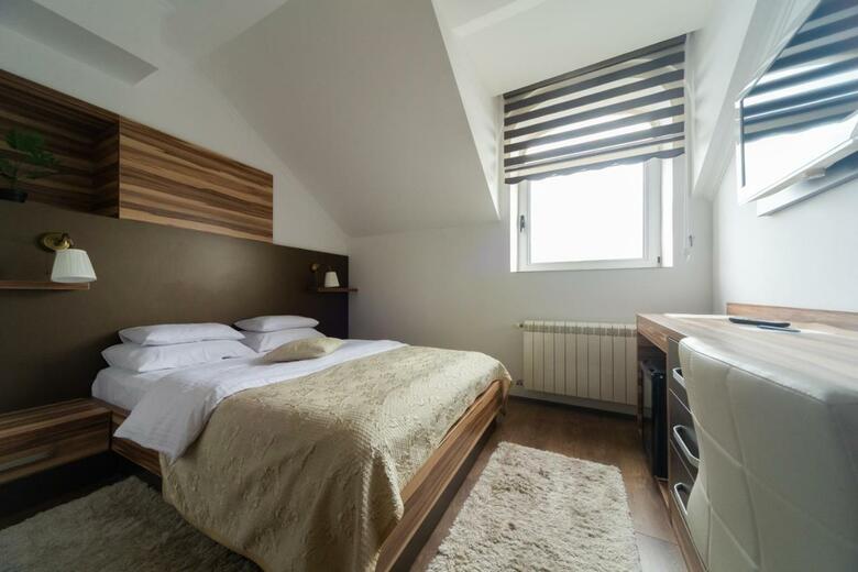 Hotel Royal Crown Garni