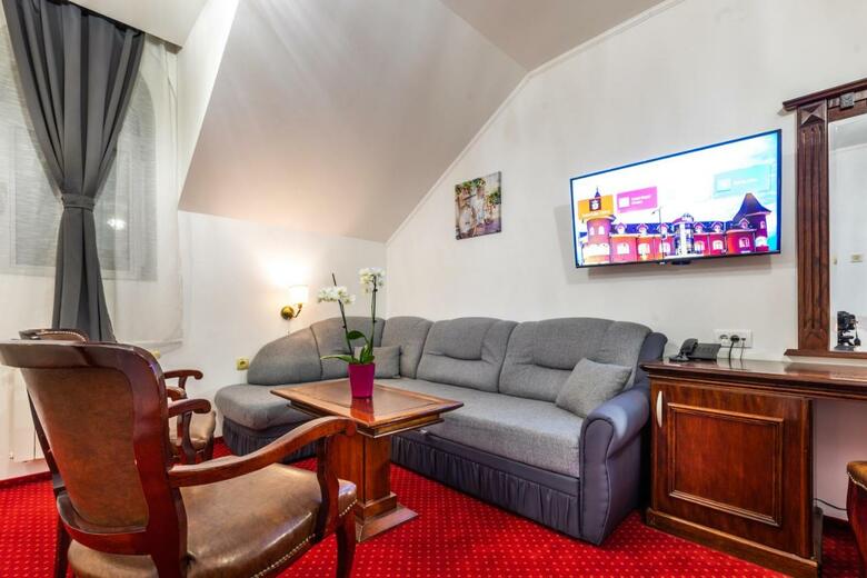 Hotel Royal Crown Garni