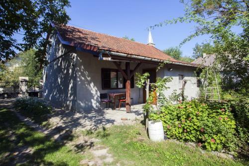 Hostal Ana Guesthouse
