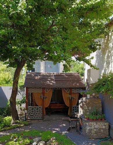 Hostal Sanvito Guest House