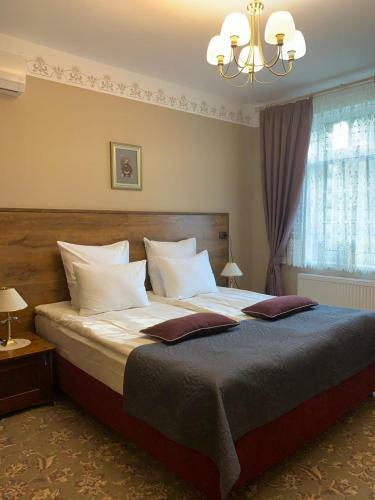 Hotel Imeniye Altun Lake House