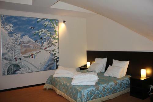 Iris Hotel