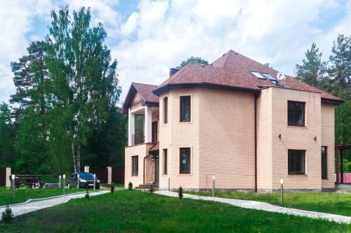 Hostal River House