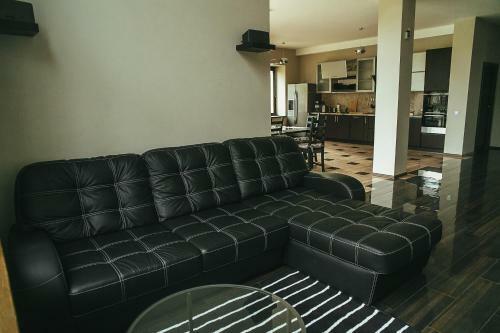 Hostal River House