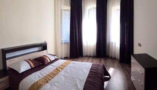 Hostal River House
