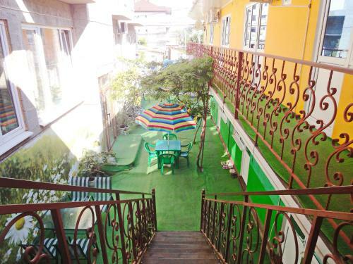 Hostal Kamena Guesthouse