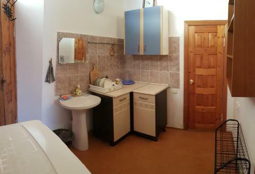 Hostal Guesthouse Veseliy Rapan