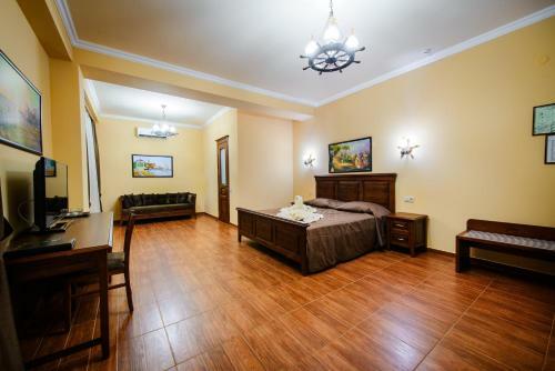 Chalet Provence Hotel