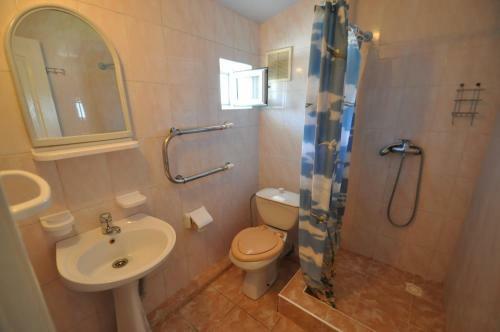 Hostal Dukat Hotel