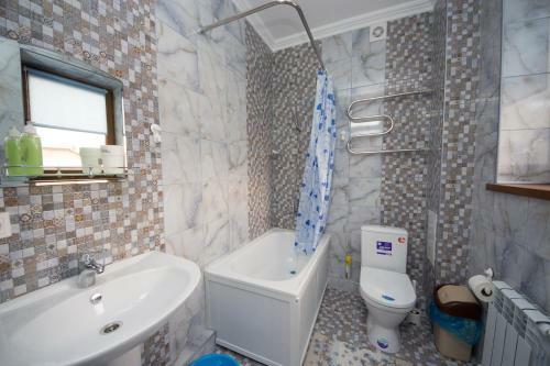 Hostal Guest House Kompliment