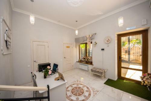 Hostal Guest House Kompliment
