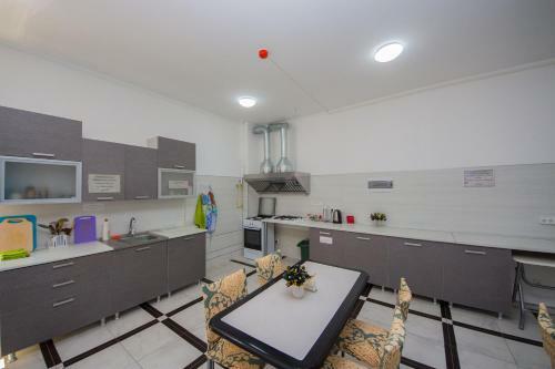 Hostal Guest House Kompliment