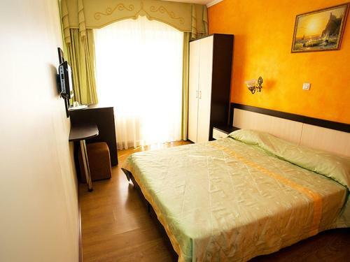 Hostal Yunona Guest House
